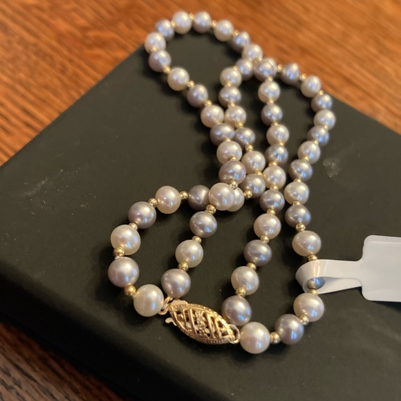 NIB Freshwater Pearl 2-strand white and gray pearl bracelet 14K beads & clasp - Picture 2 of 4